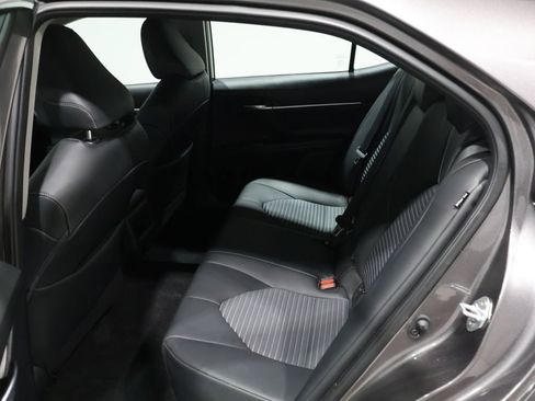 Used 2023 Toyota Camry SE image 18