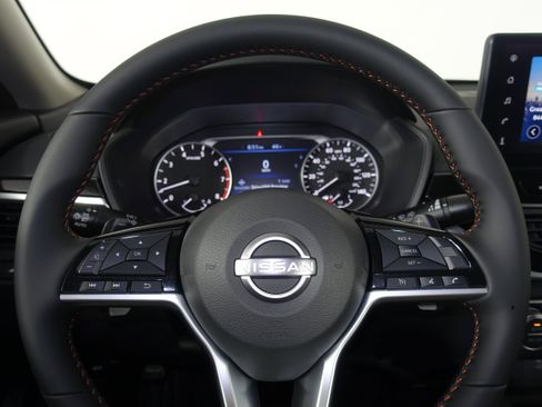 New 2025 Nissan Altima 2.5 SR w/ SR Premium Package image 20