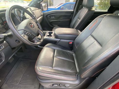 Used 2021 Nissan Titan PRO-4X w/ Pro-4x Convenience Package AWD/4WD image 14