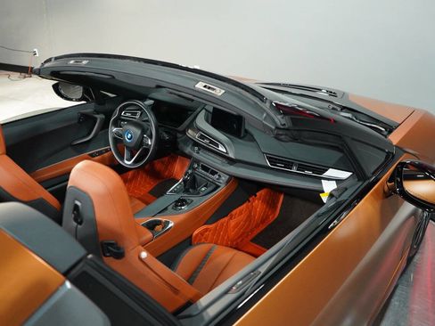 Used 2019 BMW i8 Roadster image 86