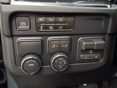 New 2026 Chevrolet Suburban RST w/ Sun And Tow Package image 16