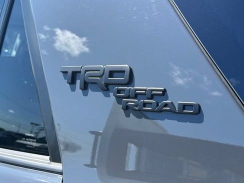 Used 2024 Toyota 4Runner TRD Off-Road Premium w/ Off Road Premium Plus Package AWD/4WD image 13