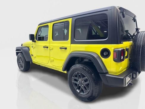 Used 2024 Jeep Wrangler Unlimited Sport AWD/4WD image 14
