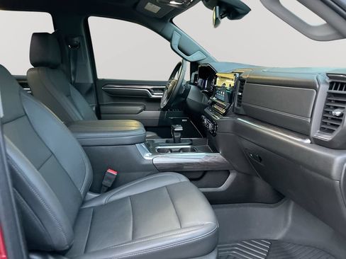 Used 2023 Chevrolet Silverado 1500 LTZ AWD/4WD image 30