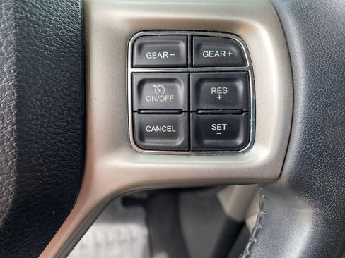 Used 2018 RAM 1500 Laramie w/ Convenience Group AWD/4WD image 22