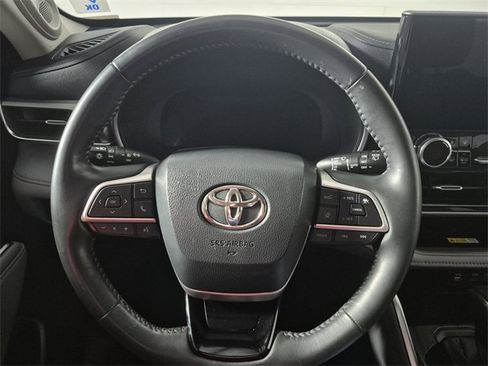 Used 2023 Toyota Highlander Platinum image 20