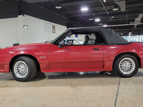 Used 1989 Ford Mustang GT RWD image 21