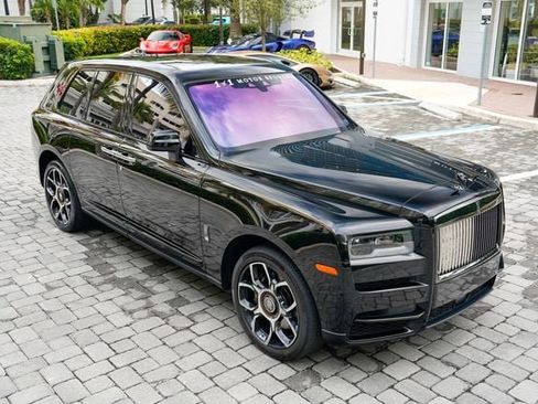 Used 2020 Rolls-Royce Cullinan Black Badge image 37