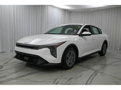 New 2025 Kia K4 image 4