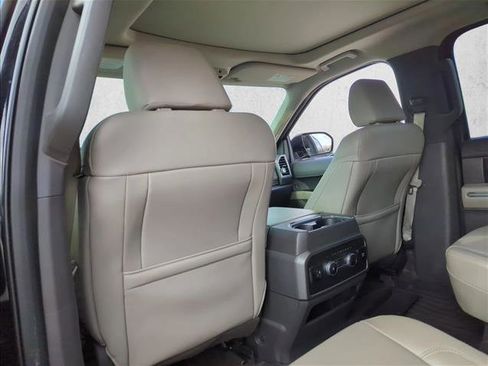 Used 2021 Ford Expedition XLT image 15