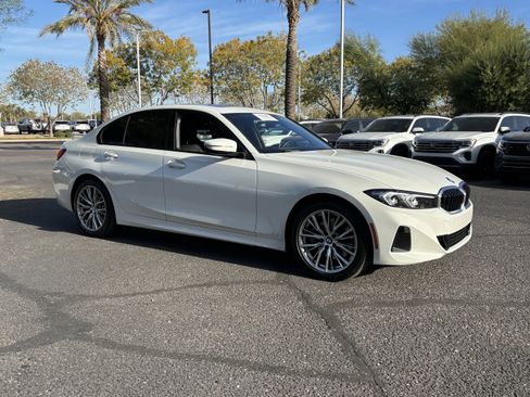 Used 2023 BMW 330i Sedan w/ Driving Assistance Package image 7