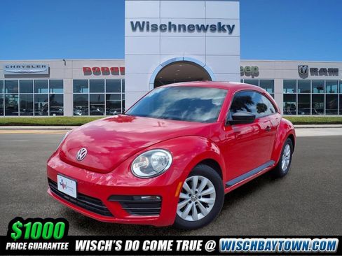 Used 2017 Volkswagen Beetle 1.8T S FWD image 1