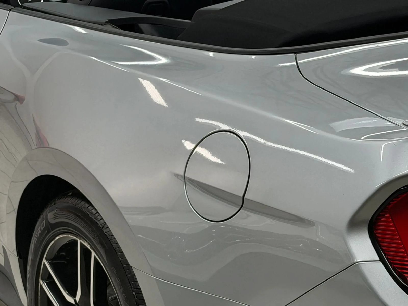 Used 2020 Ford Mustang Premium RWD image 12