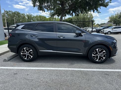 Used 2024 Kia Sportage EX FWD image 10