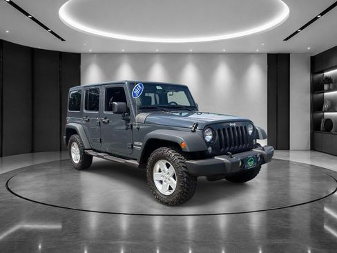 Used 2018 Jeep Wrangler Unlimited Sport S AWD/4WD image 2