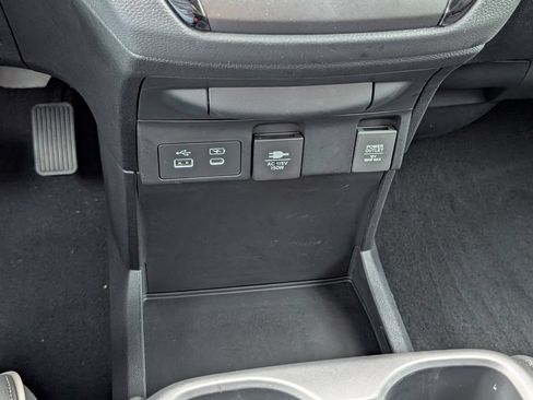 Used 2025 Honda Odyssey Touring image 10