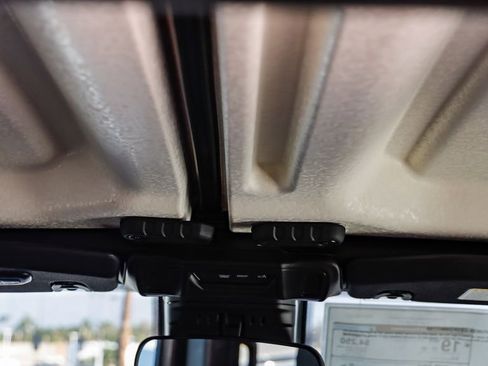 New 2025 Jeep Gladiator Rubicon w/ Safety Group image 17