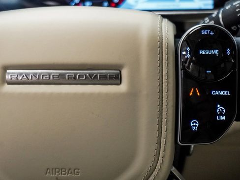 Used 2020 Land Rover Range Rover HSE image 31
