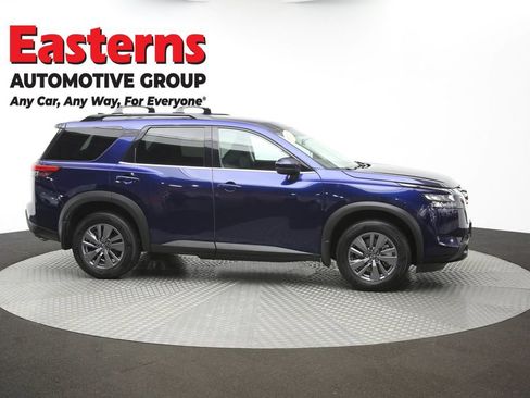 Used 2023 Nissan Pathfinder SV AWD/4WD image 49