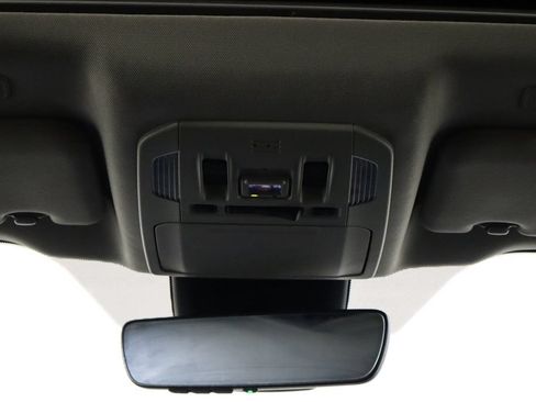 Used 2023 Toyota Highlander XLE FWD image 25