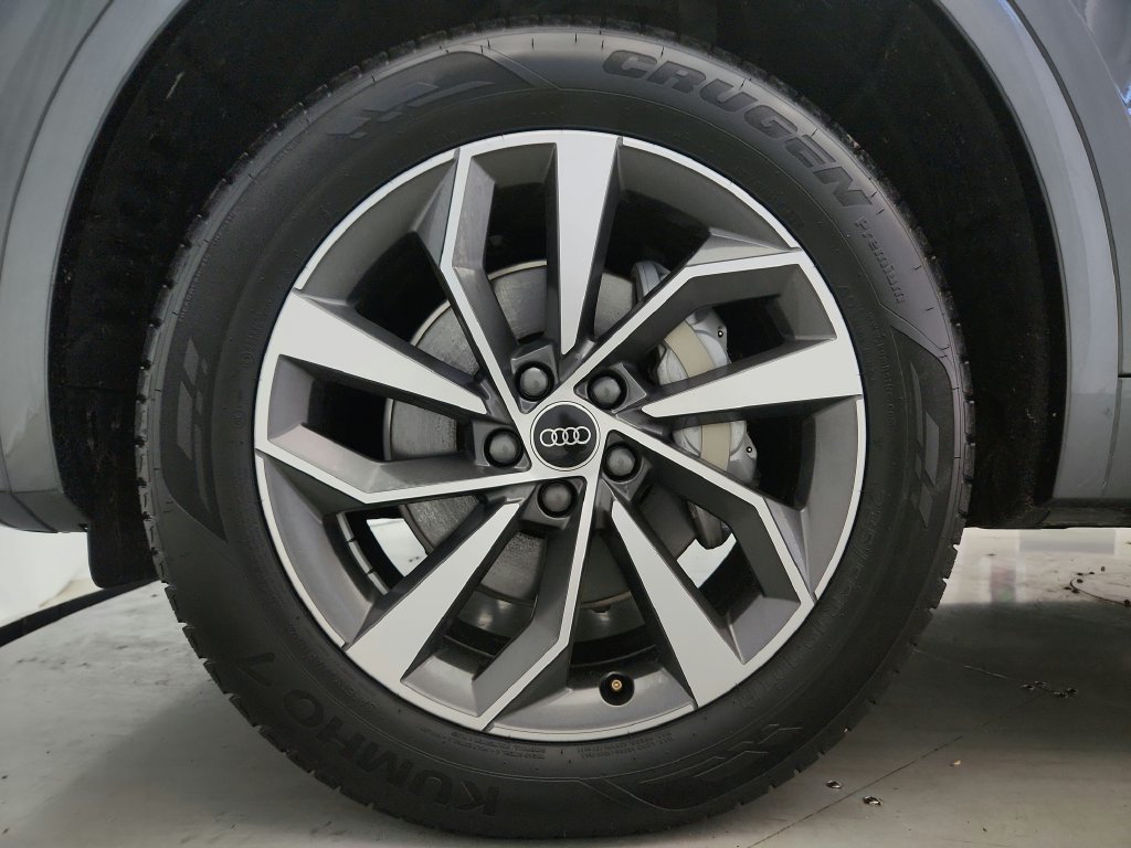 Used 2024 Audi Q5 2.0T Premium AWD/4WD image 38