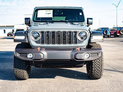 New 2025 Jeep Wrangler Unlimited Rubicon w/ Convenience Group image 8