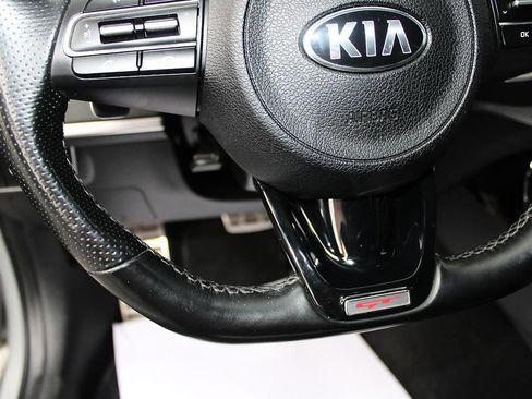 Used 2018 Kia Stinger GT image 35