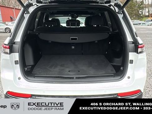 Used 2024 Jeep Grand Cherokee Altitude image 26