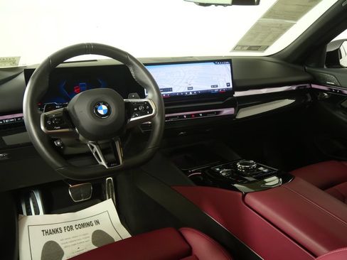 Used 2024 BMW 540i xDrive w/ Executive Package AWD/4WD image 17