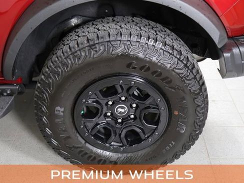 Used 2025 Ford Bronco Badlands AWD/4WD image 12