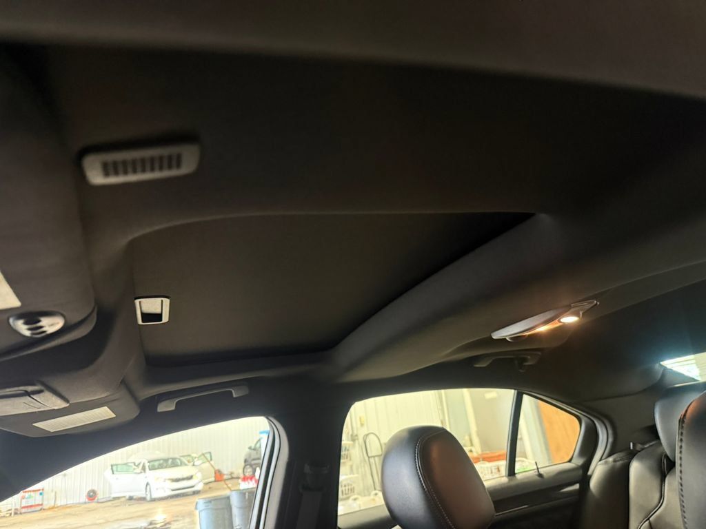 Used 2013 Ford Taurus Limited FWD image 23