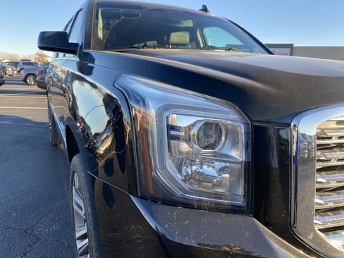 Used 2018 GMC Yukon XL Denali w/ Denali Ultimate Package image 3