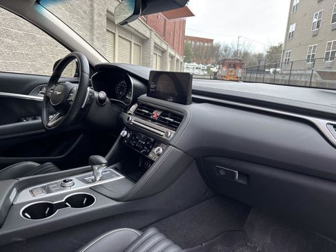 Used 2026 Genesis G70 2.5T Prestige image 9