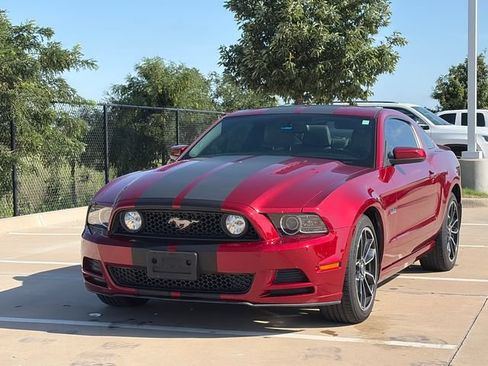 Used 2014 Ford Mustang GT Premium RWD image 3