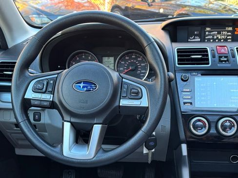 Used 2018 Subaru Forester 2.5i Premium w/ All-Weather Package image 28