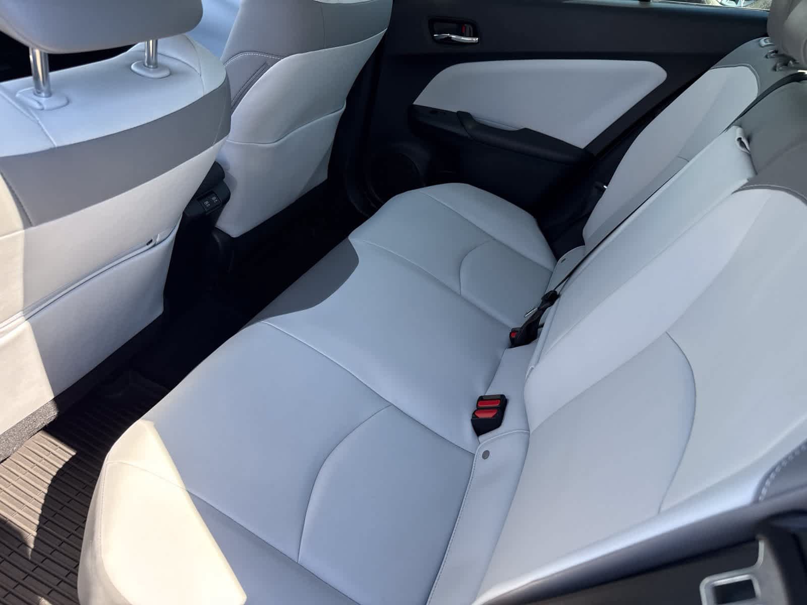 Used 2022 Toyota Prius Prime XLE FWD image 24