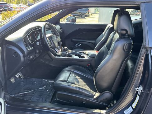 Used 2016 Dodge Challenger R/T Plus RWD image 10