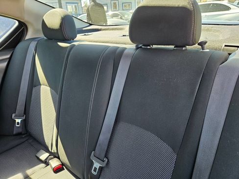 Used 2018 Nissan Versa SV FWD image 12