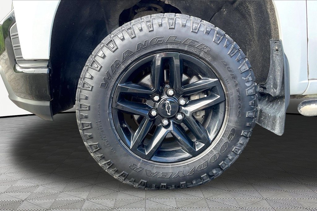 Used 2022 Chevrolet Silverado 1500 LT Trail Boss w/ Convenience Package II AWD/4WD image 38