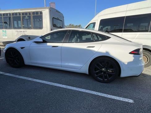 Used 2022 Tesla Model S image 9