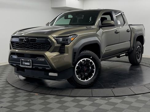 New 2026 Toyota Tacoma TRD Off-Road AWD/4WD image 2