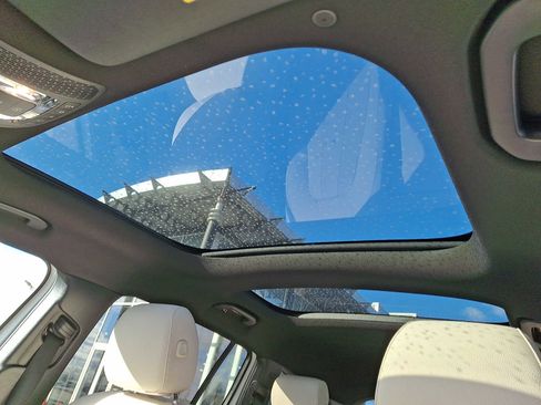 Used 2026 Mercedes-Benz GLB 250 4MATIC image 10