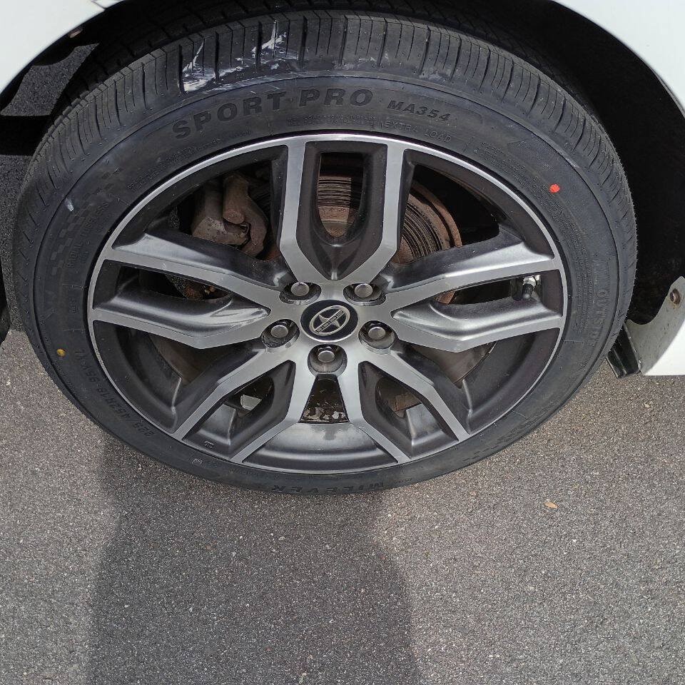 Used 2014 Scion tC FWD image 27