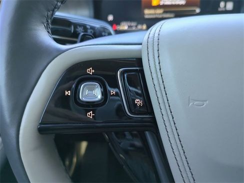 Used 2022 Lincoln Aviator Reserve w/ Equipment Group 201A image 31