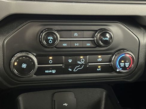 Used 2023 Ford Bronco 4-Door AWD/4WD image 19
