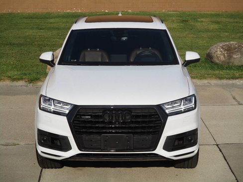 Used 2017 Audi Q7 3.0T Prestige w/ Prestige Package image 12