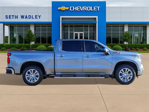 Used 2023 Chevrolet Silverado 1500 LTZ image 7