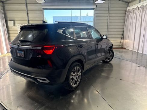Used 2021 Kia Seltos S AWD/4WD image 5