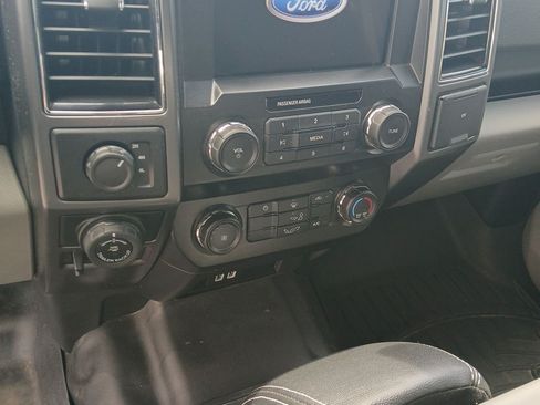 Used 2019 Ford F150 XLT w/ Trailer Tow Package AWD/4WD image 8