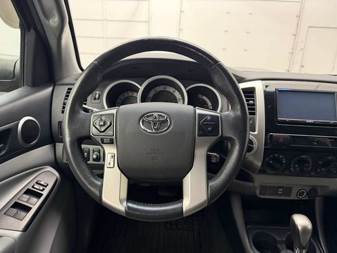 Used 2014 Toyota Tacoma 4x4 Double Cab w/ TRD Sport Package image 10